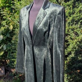 PXL_20250921_162208572.RAW-01.COVER