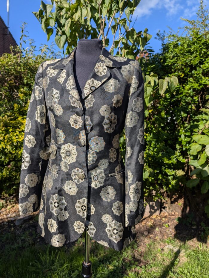 PXL_20250922_152746167.RAW-01.COVER